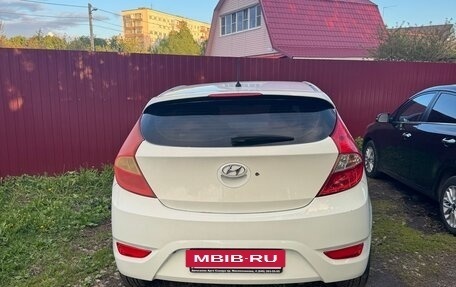 Hyundai Solaris II рестайлинг, 2012 год, 700 000 рублей, 2 фотография