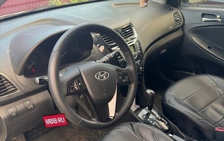 Hyundai Solaris II рестайлинг, 2012 год, 700 000 рублей, 7 фотография