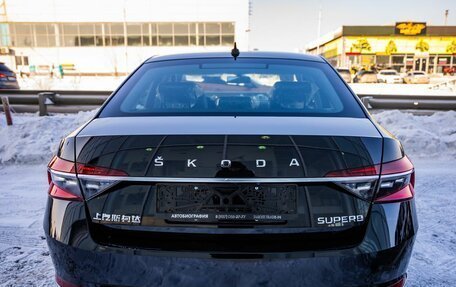 Skoda Superb III рестайлинг, 2025 год, 3 380 000 рублей, 6 фотография