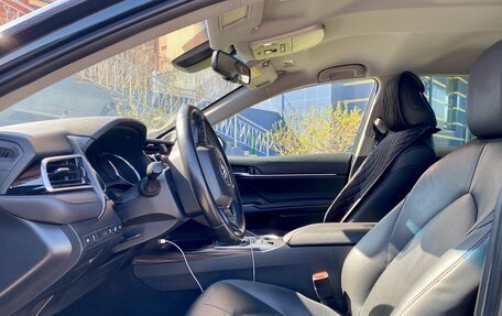 Toyota Camry, 2018 год, 2 680 000 рублей, 9 фотография