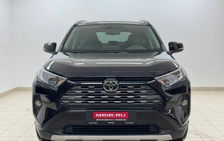 Toyota RAV4, 2020 год, 3 821 000 рублей, 2 фотография