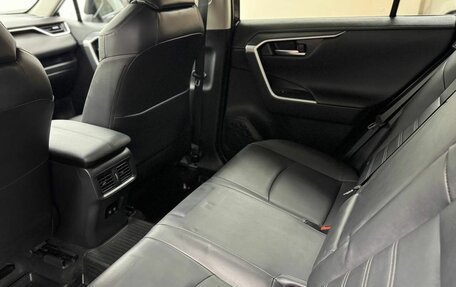 Toyota RAV4, 2020 год, 3 821 000 рублей, 13 фотография