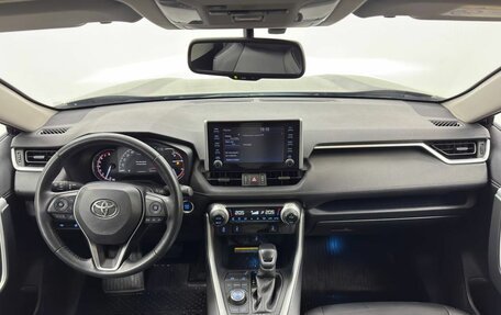 Toyota RAV4, 2020 год, 3 821 000 рублей, 18 фотография