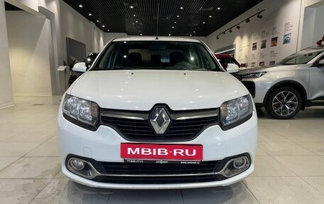 Renault Logan II, 2015 год, 669 000 рублей, 2 фотография