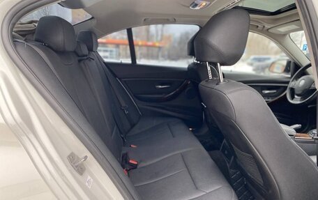 BMW 3 серия, 2017 год, 2 000 000 рублей, 8 фотография