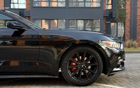 Ford Mustang VI рестайлинг, 2016 год, 2 470 000 рублей, 8 фотография