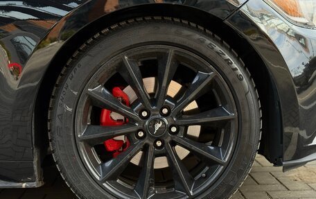 Ford Mustang VI рестайлинг, 2016 год, 2 470 000 рублей, 11 фотография