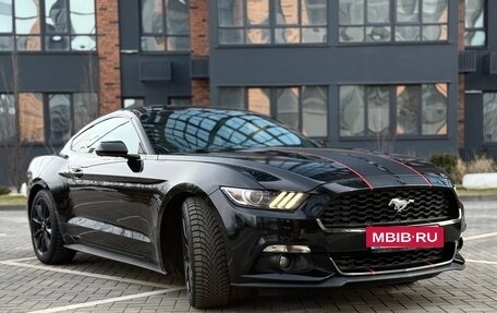 Ford Mustang VI рестайлинг, 2016 год, 2 470 000 рублей, 3 фотография