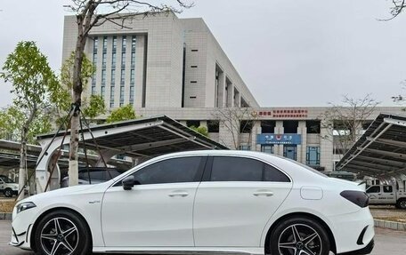 Mercedes-Benz A-Класс, 2022 год, 1 840 002 рублей, 13 фотография