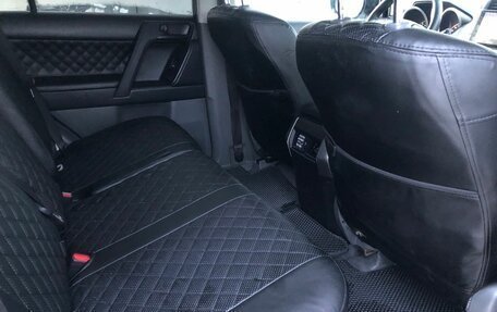 Toyota Land Cruiser Prado 150 рестайлинг 2, 2011 год, 2 400 000 рублей, 11 фотография