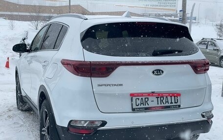 KIA Sportage IV рестайлинг, 2020 год, 2 450 000 рублей, 3 фотография