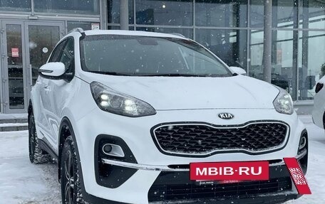 KIA Sportage IV рестайлинг, 2020 год, 2 450 000 рублей, 2 фотография