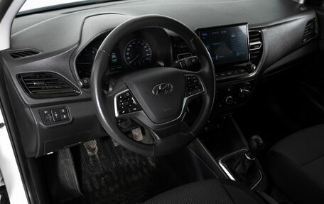 Hyundai Solaris II рестайлинг, 2022 год, 1 430 000 рублей, 5 фотография