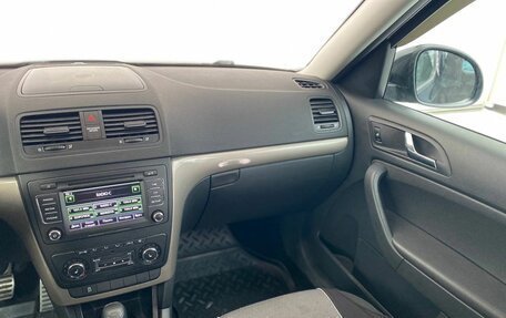 Skoda Yeti I рестайлинг, 2014 год, 988 000 рублей, 15 фотография