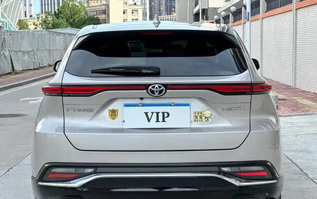 Toyota Venza, 2024 год, 3 900 000 рублей, 3 фотография