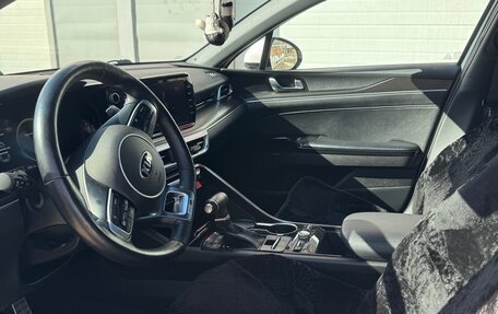 KIA K5, 2020 год, 2 900 000 рублей, 21 фотография