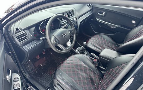 KIA Rio III рестайлинг, 2013 год, 745 000 рублей, 18 фотография