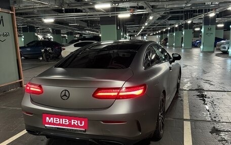 Mercedes-Benz E-Класс, 2017 год, 3 000 000 рублей, 5 фотография