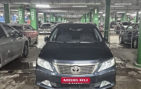 Toyota Camry, 2014 год, 2 000 000 рублей, 2 фотография