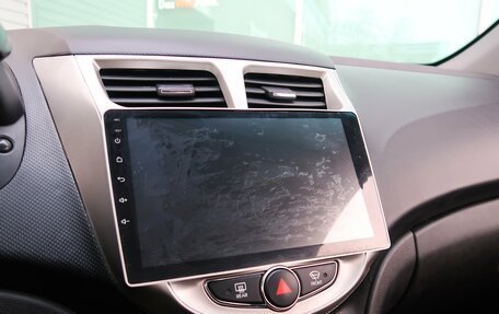 Hyundai Solaris II рестайлинг, 2012 год, 649 000 рублей, 18 фотография