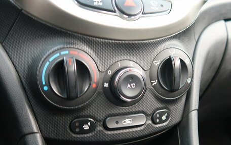 Hyundai Solaris II рестайлинг, 2012 год, 649 000 рублей, 20 фотография