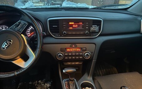 KIA Sportage IV рестайлинг, 2018 год, 2 480 000 рублей, 16 фотография