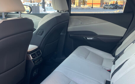 Lexus RX IV рестайлинг, 2023 год, 11 800 000 рублей, 12 фотография