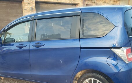 Honda Freed I, 2015 год, 1 375 000 рублей, 4 фотография