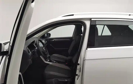 Volkswagen T-Roc I, 2021 год, 1 294 700 рублей, 8 фотография