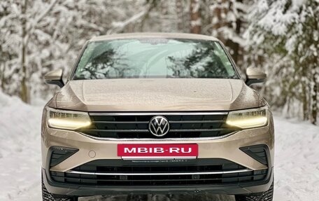 Volkswagen Tiguan II, 2021 год, 2 648 000 рублей, 4 фотография