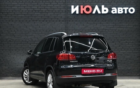 Volkswagen Tiguan I, 2016 год, 1 950 000 рублей, 4 фотография