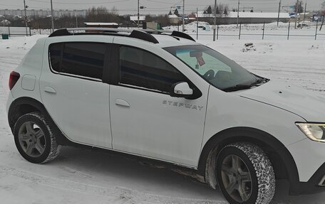 Renault Sandero II рестайлинг, 2019 год, 930 000 рублей, 6 фотография