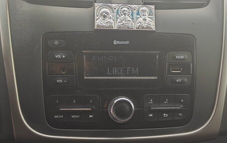 Renault Sandero II рестайлинг, 2019 год, 930 000 рублей, 12 фотография