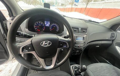 Hyundai Solaris II рестайлинг, 2014 год, 685 000 рублей, 15 фотография