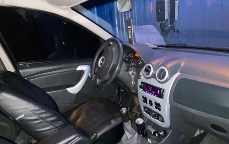 Renault Sandero I, 2013 год, 600 000 рублей, 4 фотография