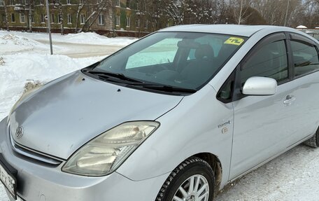 Toyota Prius, 2008 год, 850 000 рублей, 2 фотография
