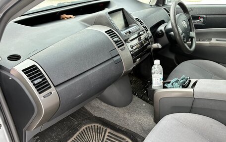 Toyota Prius, 2008 год, 850 000 рублей, 3 фотография