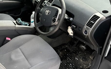 Toyota Prius, 2008 год, 850 000 рублей, 15 фотография