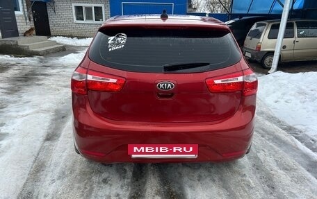 KIA Rio III рестайлинг, 2013 год, 670 000 рублей, 2 фотография