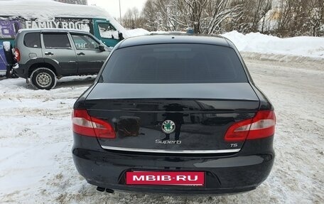 Skoda Superb III рестайлинг, 2012 год, 1 300 000 рублей, 2 фотография