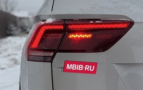 Volkswagen Tiguan II, 2019 год, 2 500 000 рублей, 5 фотография