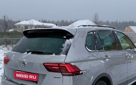 Volkswagen Tiguan II, 2019 год, 2 500 000 рублей, 2 фотография