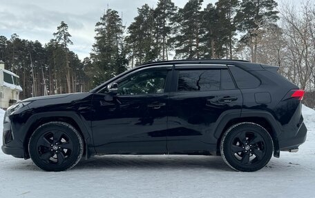 Toyota RAV4, 2021 год, 3 930 000 рублей, 5 фотография