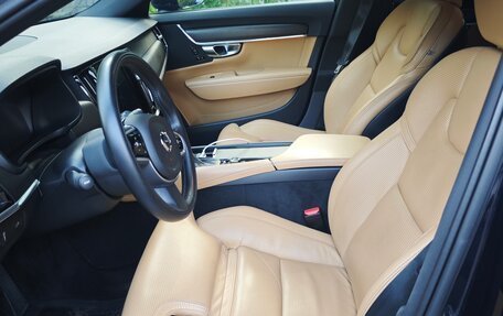 Volvo V90 Cross Country I рестайлинг, 2018 год, 4 300 000 рублей, 3 фотография