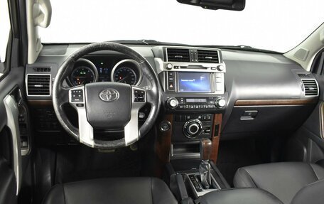 Toyota Land Cruiser Prado 150 рестайлинг 2, 2014 год, 3 553 900 рублей, 6 фотография