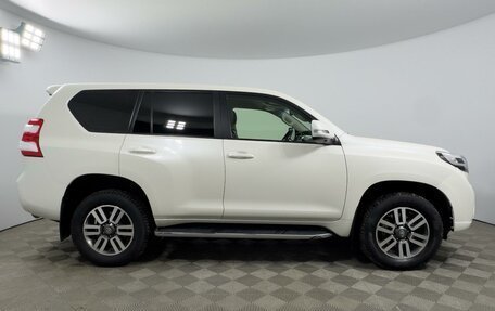Toyota Land Cruiser Prado 150 рестайлинг 2, 2014 год, 3 553 900 рублей, 5 фотография