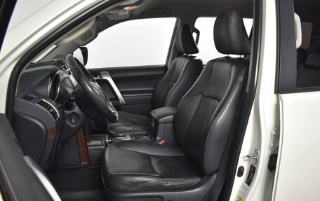 Toyota Land Cruiser Prado 150 рестайлинг 2, 2014 год, 3 553 900 рублей, 10 фотография