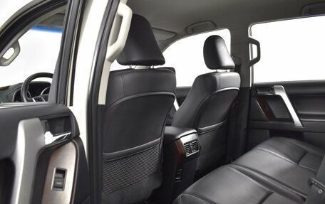 Toyota Land Cruiser Prado 150 рестайлинг 2, 2014 год, 3 553 900 рублей, 11 фотография