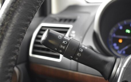 Toyota Land Cruiser Prado 150 рестайлинг 2, 2014 год, 3 553 900 рублей, 18 фотография