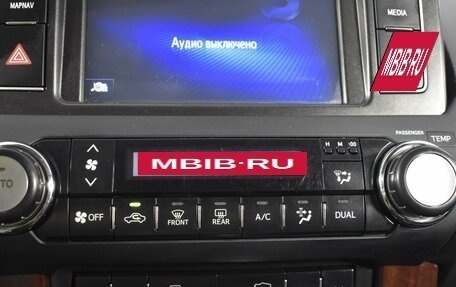 Toyota Land Cruiser Prado 150 рестайлинг 2, 2014 год, 3 553 900 рублей, 20 фотография